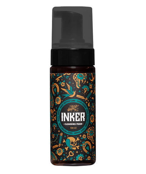 pan drwal inker mydlo w piance cleasing foam.jpg