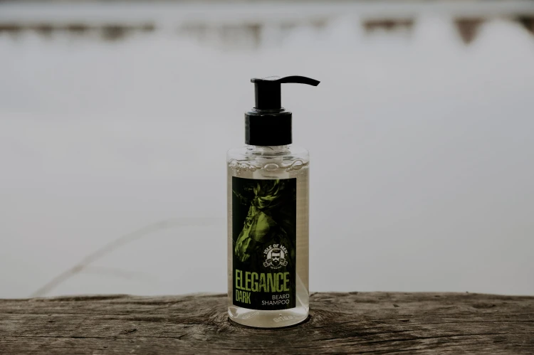 Isle of men Szampon do Brody ELEGANCE DARK.jpg