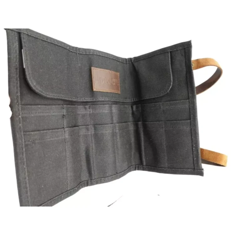 american-crew-barber-tools-roll-up-pouch-woskowane-etui-na-narzedzia.jpg-2.webp