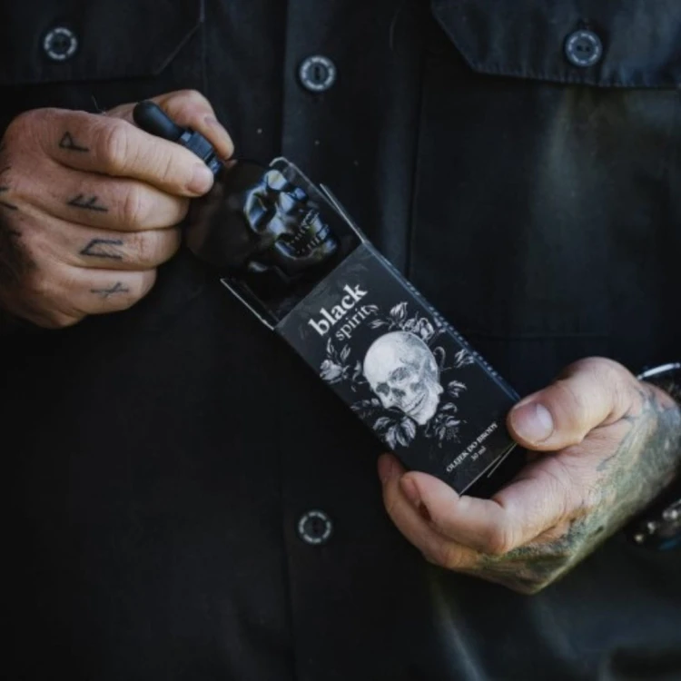 olejek do brody lucjan black spirit.jpg
