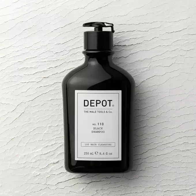 Depot 110 Black Shampoo Szampon podkreślający naturalny blask włosów z dodatkowym czarnym pigmentem 250ml.webp