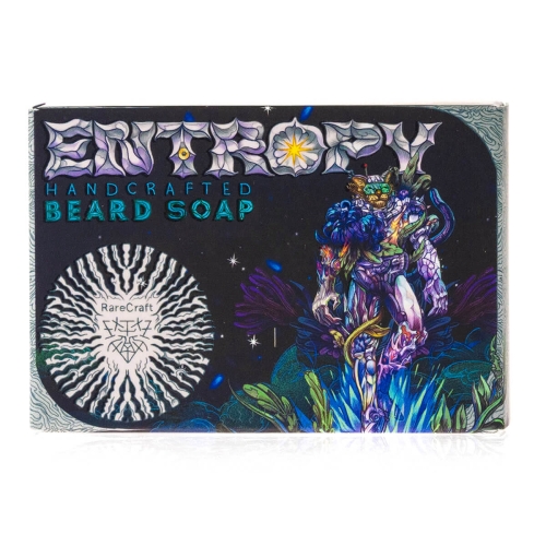 Mydlo-do-brody-Entropy-w-matowym-opakowaniu-z-kolorowa-grafika-fantastycznej-postaci-na-ciemnym-tle.-Niebieskie-napisy-ENTROPY-i-HANDCRAFTED-BEARD-SOAP,-logo-RareCraft-na-bialym-tle-obok..jpg