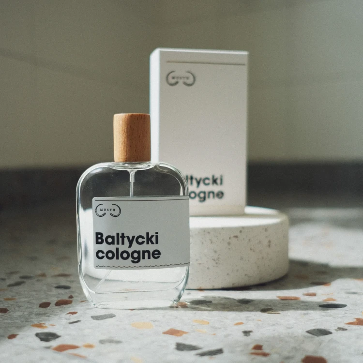Baltycki_cologne_butelka_i_kartonik_lastryko.jpg.webp