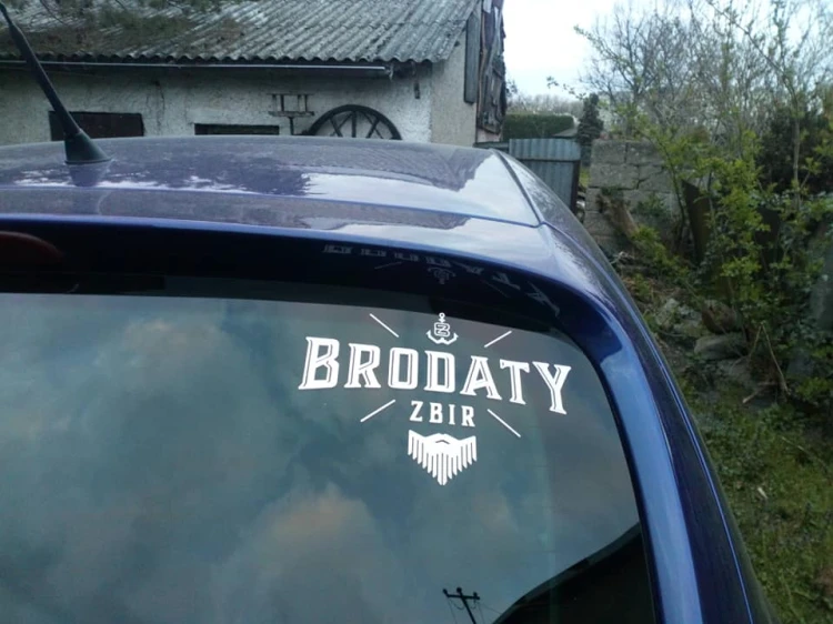 naklejka brodaty zbir samochów