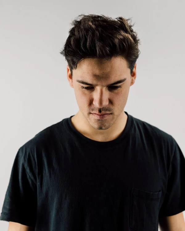 Kristian-TXC-4x5_900x