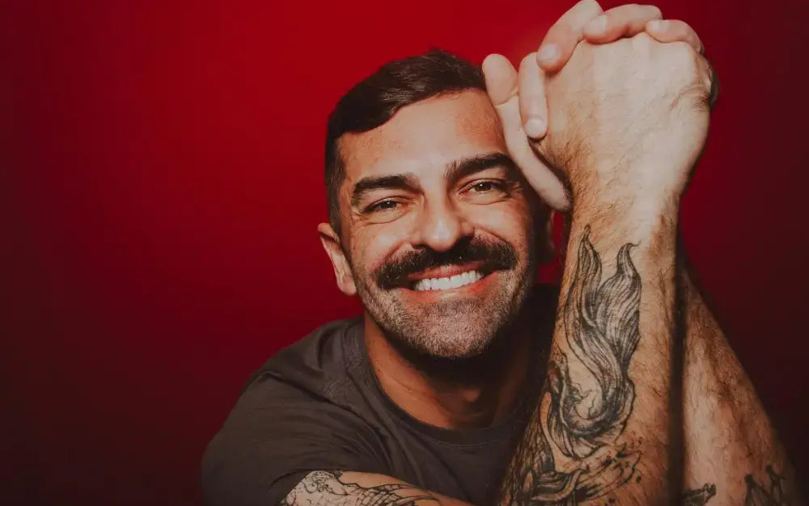 Beardstache – wszystko, co musisz wiedzieć o połączeniu wąsa i krótkiej brody